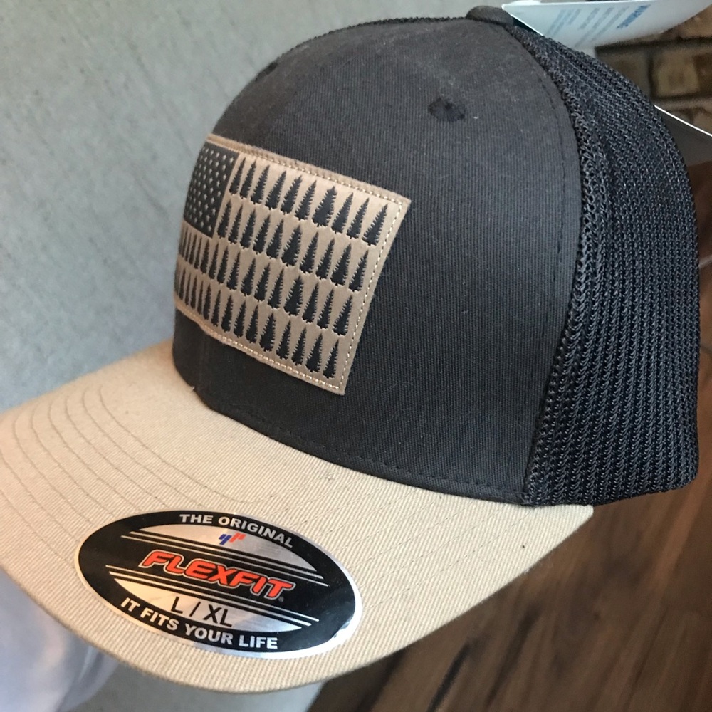 Columbia Men’s Flexfit Cap